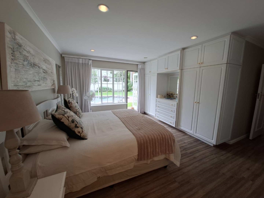 4 Bedroom Property for Sale in Constantia Western Cape